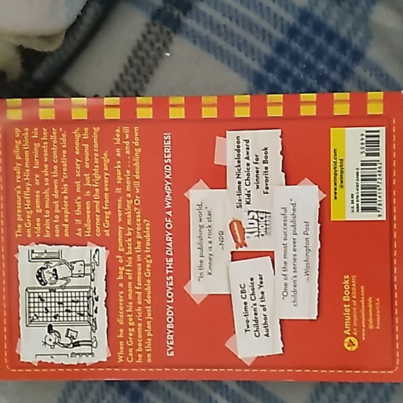Diary of a whimpy kid book - Picture 3 of 4
